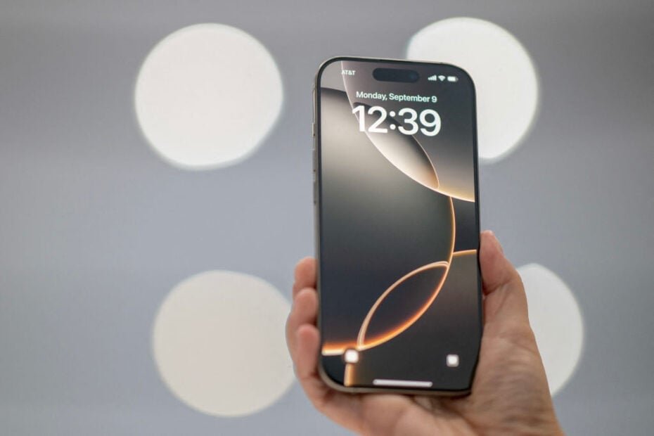 Dubai makes rental registration easy, as Injaz, DLD launch WhatsApp Ejari service