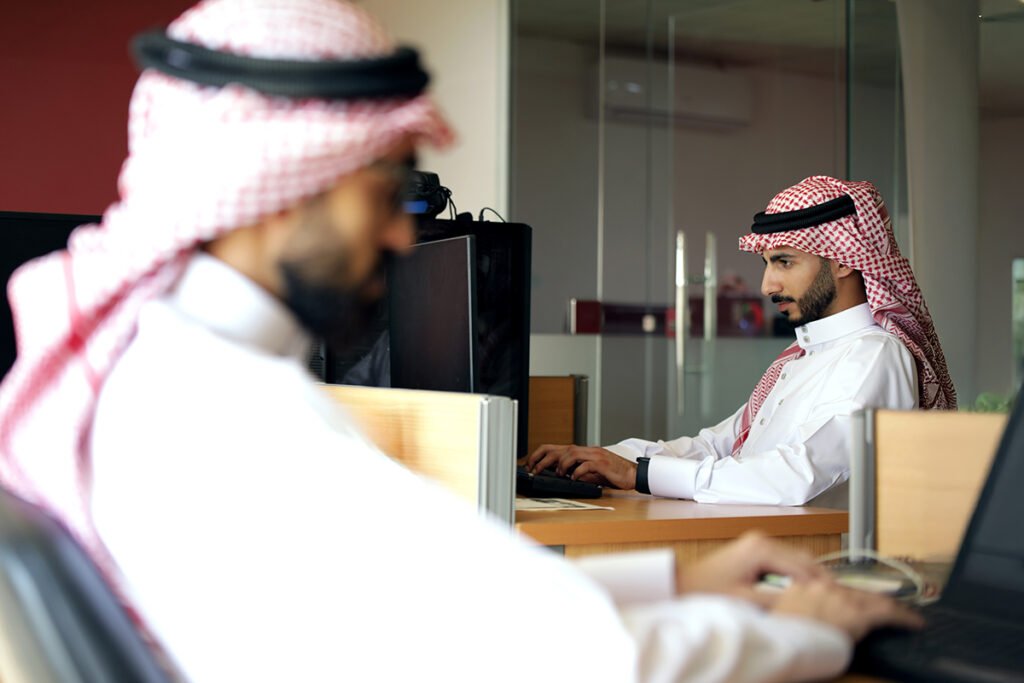 Saudi workers ready to quit for better pay as Vision 2030 transforms workforce: Report