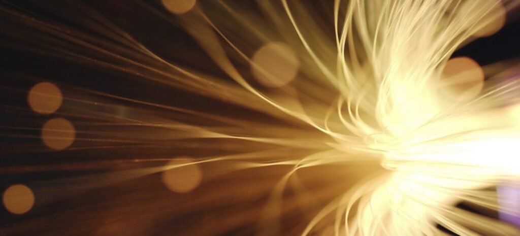 U.S. Data Center Boom Tests Power Grid as AI Demand Outpaces Supply